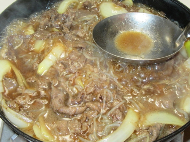 牛肉を使ったすき焼き風煮の作り方手順